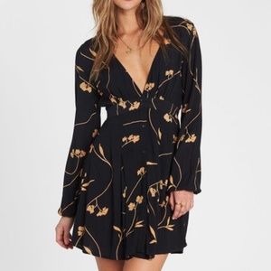 NWT Billabong Your Love Long Sleeve Dress Sz M